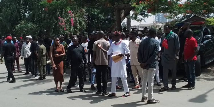 BREAKING: Thugs Attack Abure’s Ward Executives, at LP Secretariat