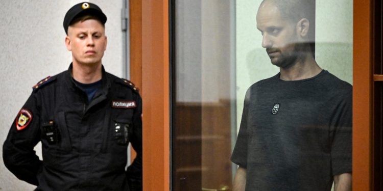 US Reporter Bags16 Years Jail Term for Spying on Russia