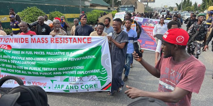 Protest 'll Make LASG Regret Accommodating Non-Indigenes, Monarch Warns Protesters