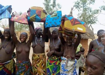 Meet The Last Nigerian Tribes That Still Walk Around Naked Covered With Leaves