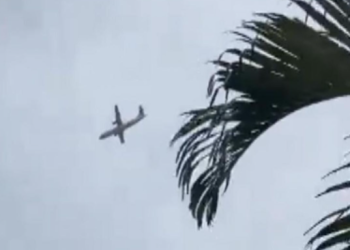 No Survivors as Plane With 62 on Board Crashes, Bursts into Flame in Brazil (video)