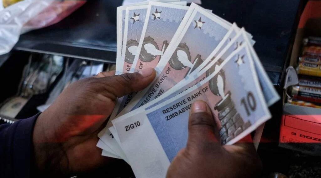 Zimbabwe Government to Pay Civil Servants in US Dollars Due to Devaluation of the ZIG
