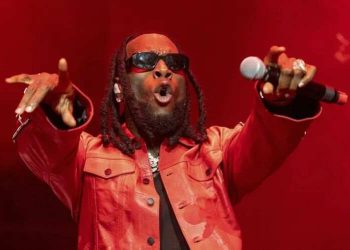 #GreaterLagosCountdown2025: Funseekers Disappointed As Burna Boy Storms Out Of Stage