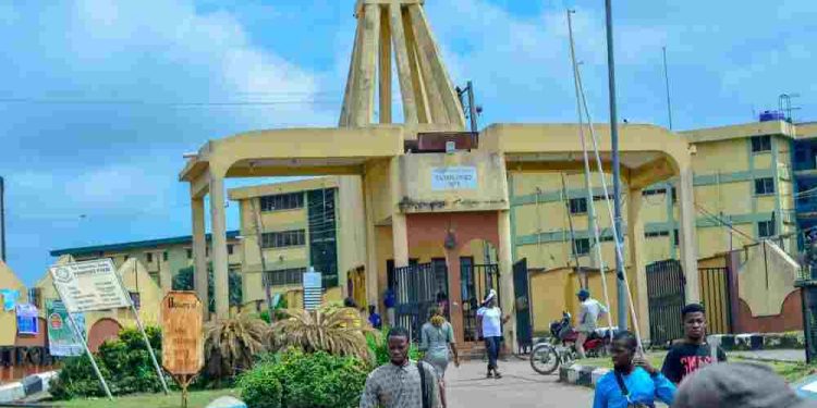 10 Ibadan Poly Students Hospitalised After Inhaling Poisonous Gas