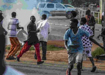 HARDSHIP PROTEST: How Police Disrupt Protests with Tear Gas, Deploy Choppers