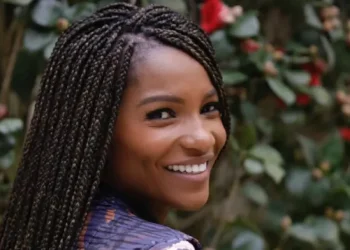 Agbani Darego prays for Ajimobi’s daughter Abisola Kola-Daisi