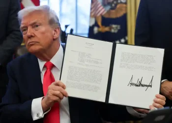 US Supreme Court Grants Trump’s Administration Clearance to Resume Deportations