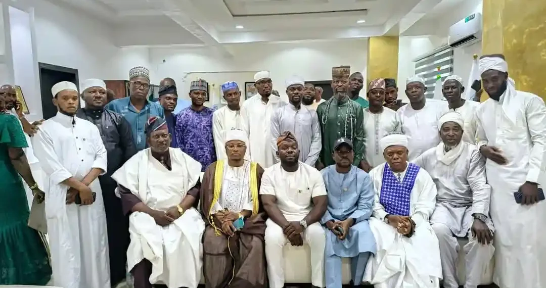 LAGOS 2025: Somolu LG Chairman 'Dullar' Presents Missionary Buses to CAN, League of Imams