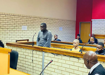 Accused Tries to Disarm Court Orderly, Shot Dead