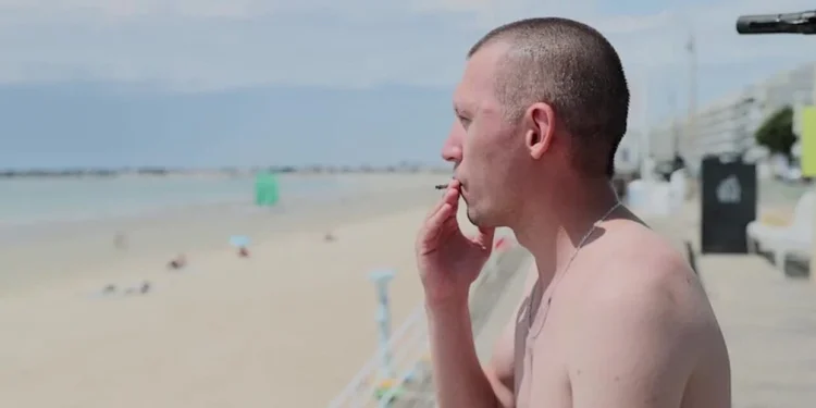 France Bans Smoking in Beaches, Parks, Public Gardens and Bus Shelters from July 1