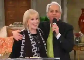 Televangelist Benny Hinn's Second Marriage Ends in Divorce