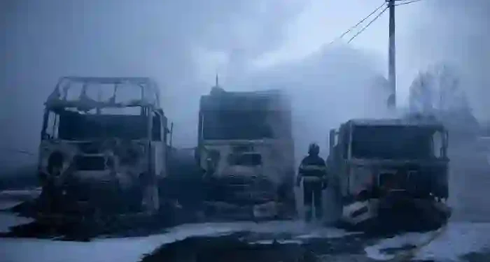 Kyiv condemns Putin as Russia attacks during peace talks