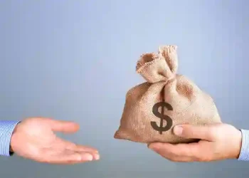 Nigerian Trader's Integrity Shines as She Returns ₦330m Bank Error