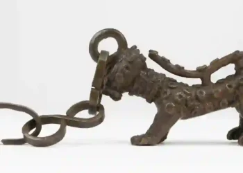 Cambridge University Hands Over 116 Benin Artefacts to Nigeria