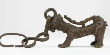 Cambridge University Hands Over 116 Benin Artefacts to Nigeria