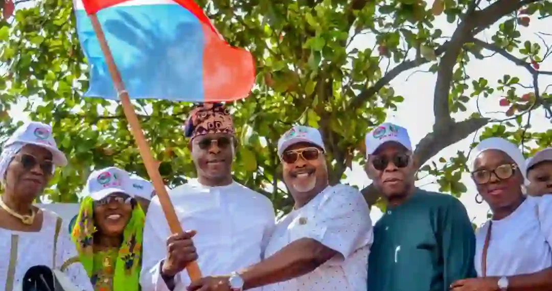 APC Welcomes Ayodeji Da-Silva in Grand Style as He Dumps PDP in Lagos