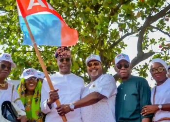 APC Welcomes Ayodeji Da-Silva in Grand Style as He Dumps PDP in Lagos