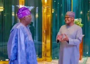 Dangote Refinery Sues FG, NNPCL Over Petrol Import Licences