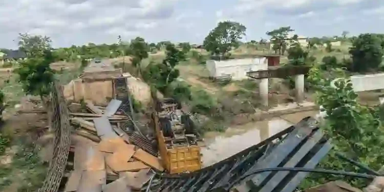 Moro Bridge Collapse: Commuters Struggle With Flooding, Extortion, and Economic Hardship