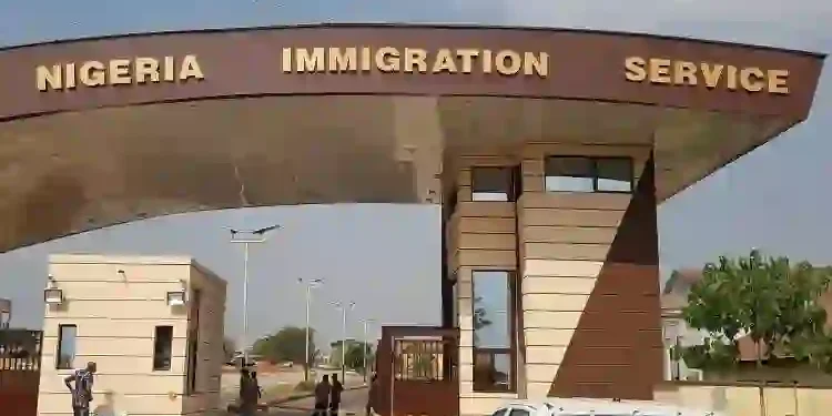 NIS warns Nigerians against fake passport payment websites