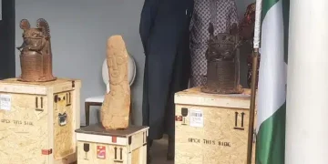 Switzerland Returns 23 Looted Benin Artefacts to Nigeria