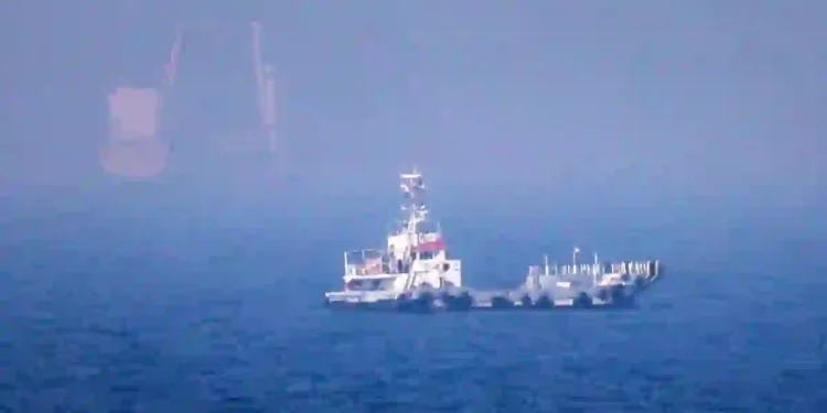 Iran Says Strait of Hormuz Will Stay Closed Until US Ends Military Actions