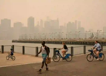 Trump Threatens Higher Tariffs on Canada Over Wildfire Smoke