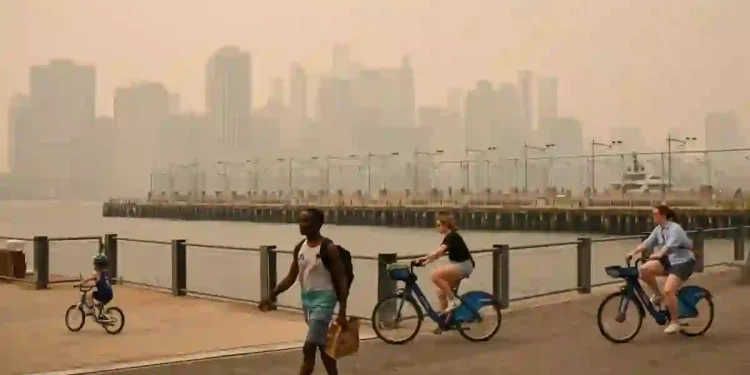 Trump Threatens Higher Tariffs on Canada Over Wildfire Smoke