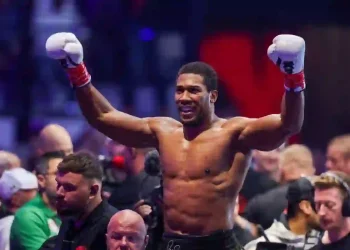 Joshua dedicates comeback win to late friends