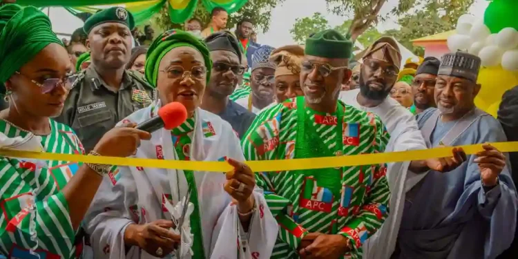 First Lady Remi Tinubu Unveils Food Bank, Buhari Estate, Health Centre in Ogun