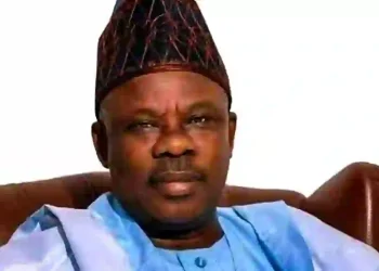 Amosun Challenges Abiodun Over Buhari Estate Dispute, Asks Who Took Govt To Court