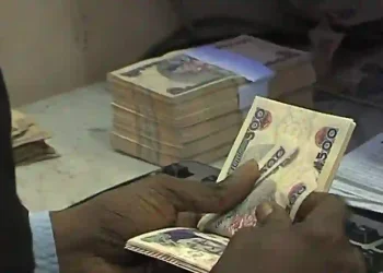 FG pays N18.96bn PHCN pension arrears to 3,958 retirees