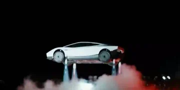 Elon Musk Unveils Tesla’s Flying Car