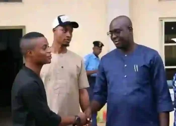 Ijebu North Students Rally Behind ₦10 Million Solar Gift to Ijebu Igbo General Hospital